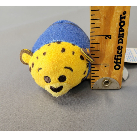 Tsum Tsum Zootopia Officer Clawhauser Plush Toy Leopard Mini 3.5" New - Picture 14 of 16